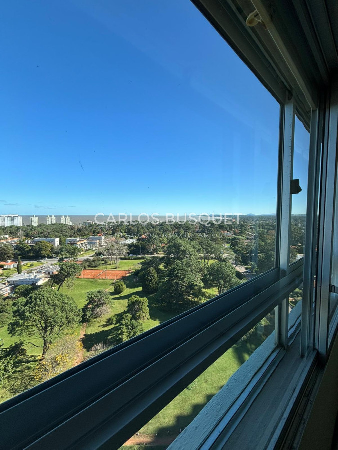 Apartamento ID.566 - Amplio apartamento 2 dormitorios en Parquemar R 