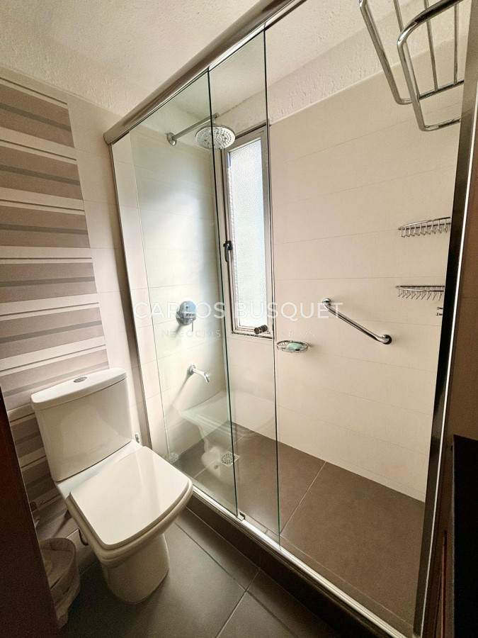 Apartamento ID.566 - Amplio apartamento 2 dormitorios en Parquemar R 