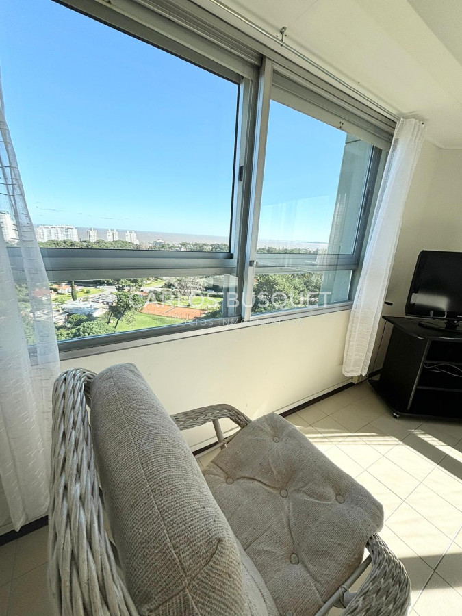 Apartamento ID.566 - Amplio apartamento 2 dormitorios en Parquemar R 