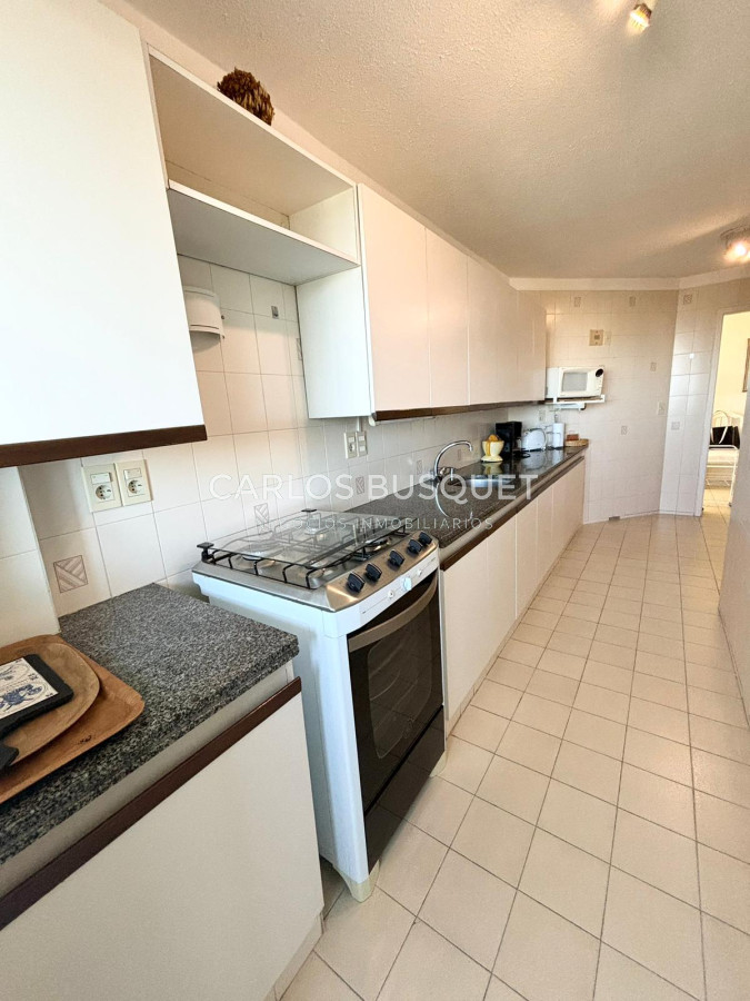Apartamento ID.566 - Amplio apartamento 2 dormitorios en Parquemar R 
