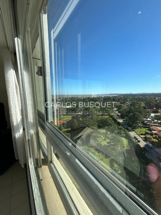 Apartamento ID.566 - Amplio apartamento 2 dormitorios en Parquemar R 