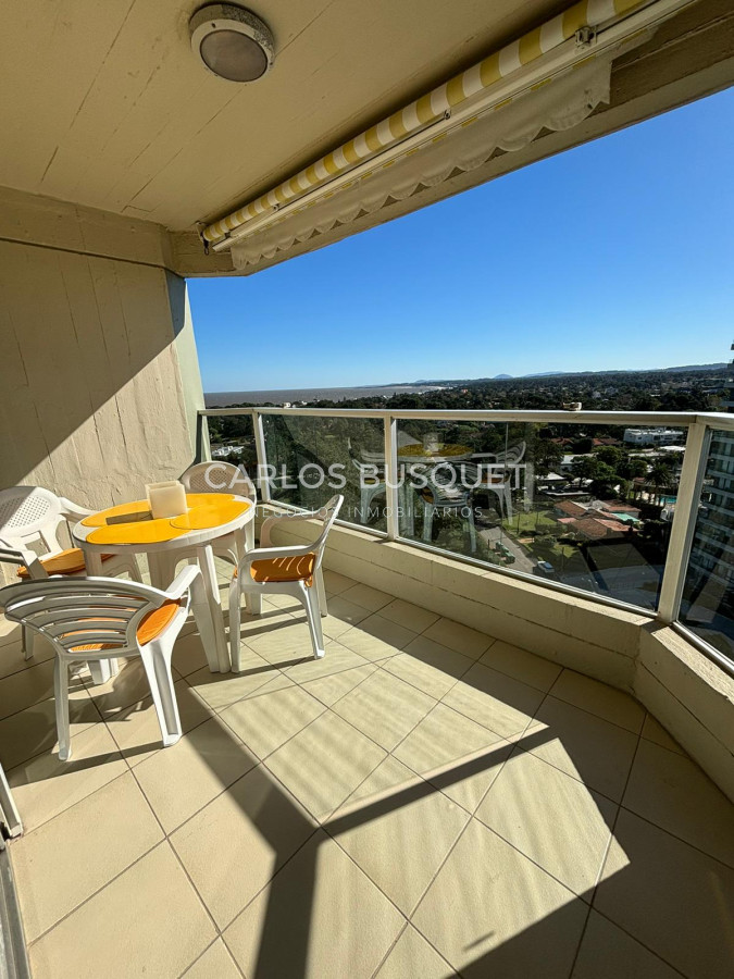 Apartamento ID.566 - Amplio apartamento 2 dormitorios en Parquemar R 