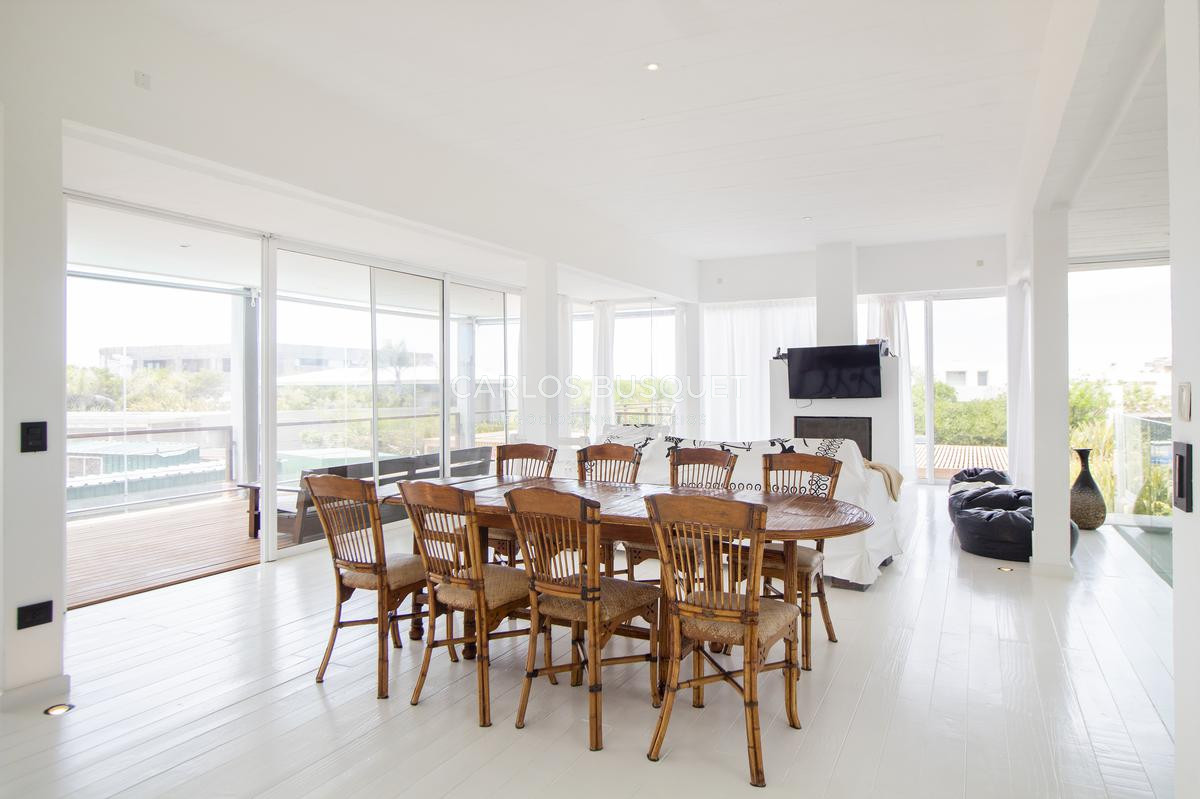 Casa ID.634 - Excelente Casa en Jose Ignacio en Alquiler Temporal en Barrio Privado