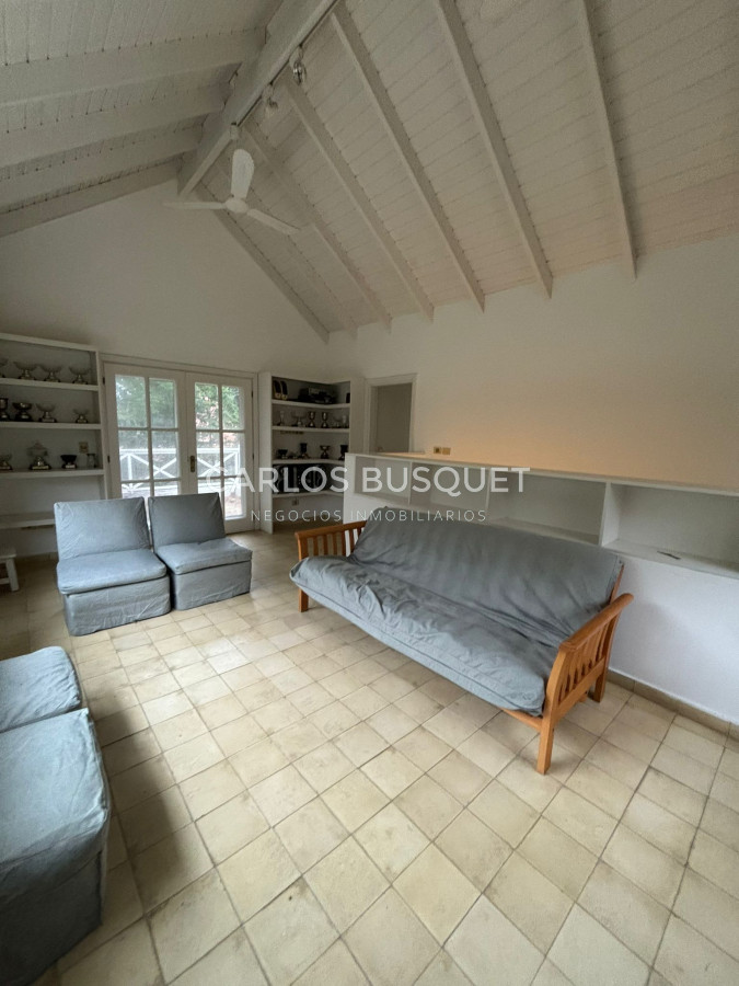 Casa ID.1086 - Casa en BARRIO PRIVADO!! ALQUILER ANUAL Y VENTA
