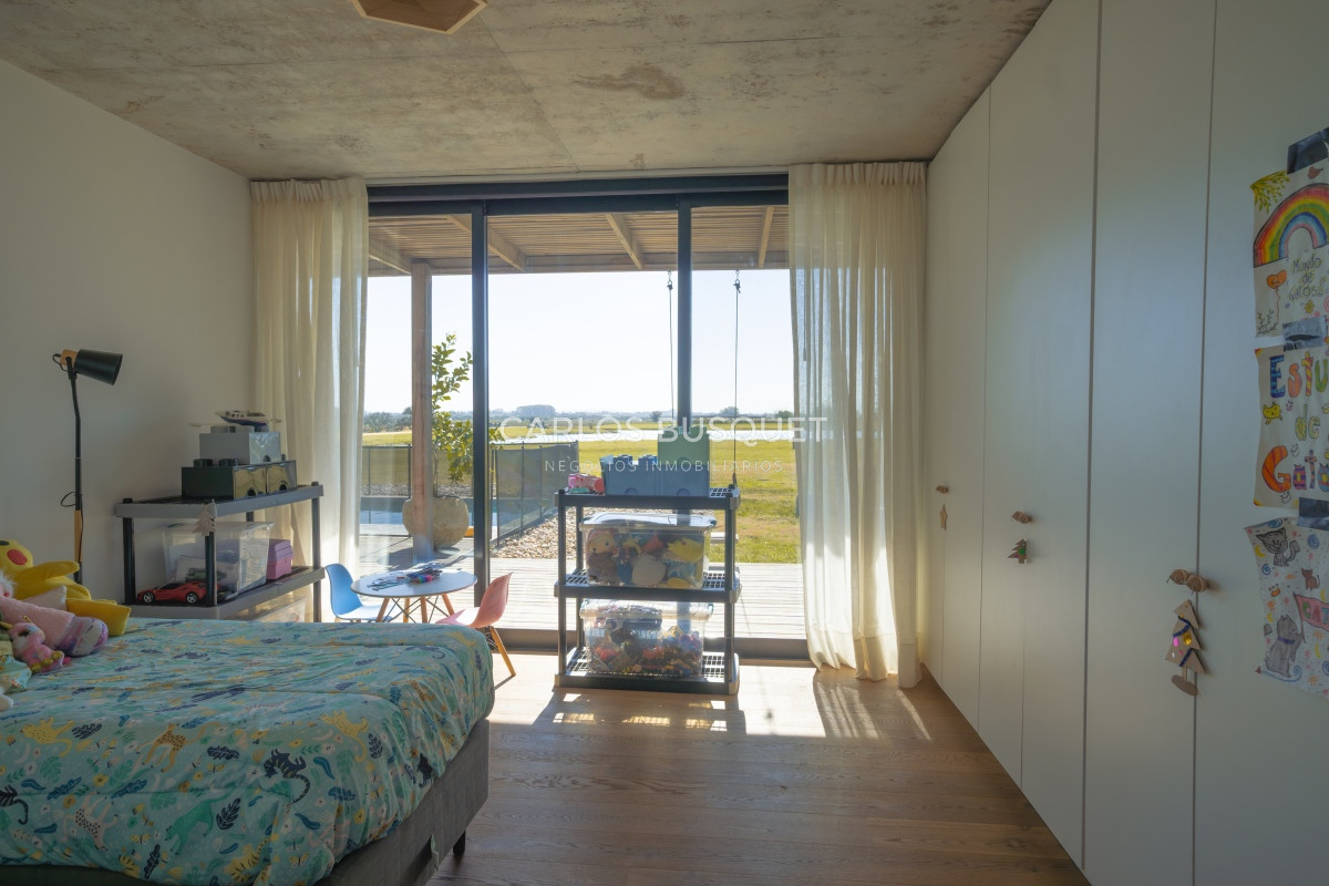 Casa ID.1088 - Hermosa casa en el Quijote- 3 dormitorios + dependencia de servicio con baño. DISPONIBLE EN ALQUILER ANUAL A PARTIR DE MARZO 2025