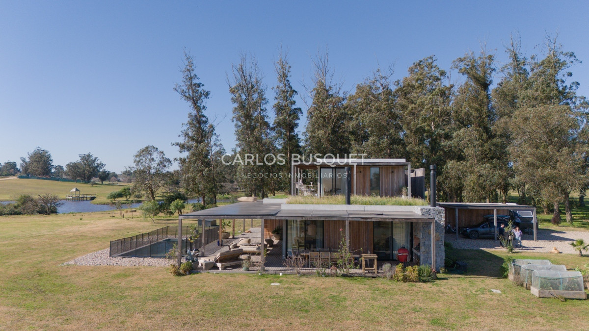 Casa ID.1088 - Hermosa casa en el Quijote- 3 dormitorios + dependencia de servicio con baño. DISPONIBLE EN ALQUILER ANUAL A PARTIR DE MARZO 2025