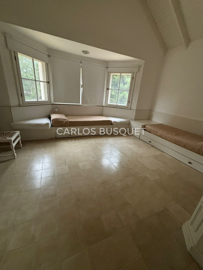 Casa ID.1086 - Casa en BARRIO PRIVADO!! ALQUILER ANUAL Y VENTA