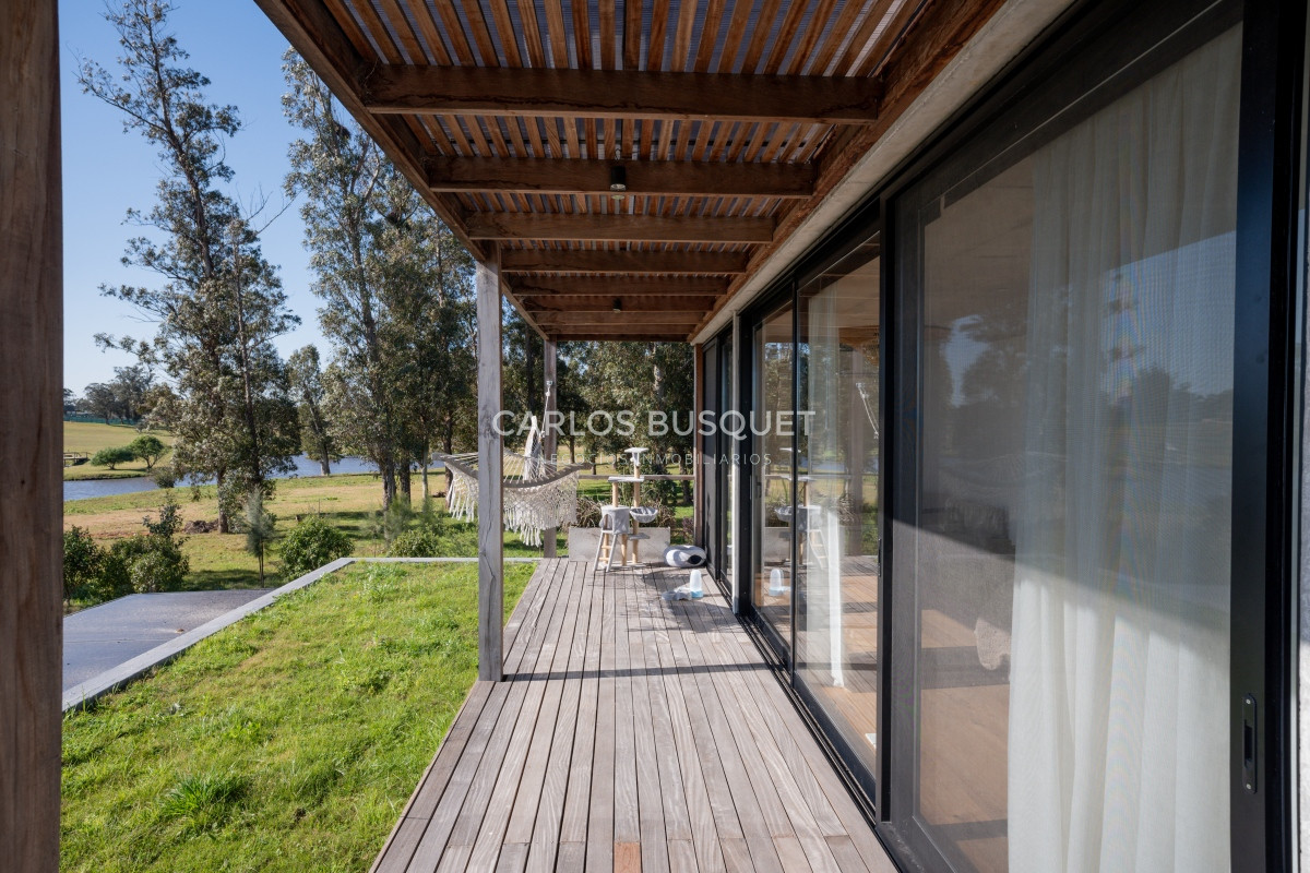 Casa ID.1088 - Hermosa casa en el Quijote- 3 dormitorios + dependencia de servicio con baño. DISPONIBLE EN ALQUILER ANUAL A PARTIR DE MARZO 2025