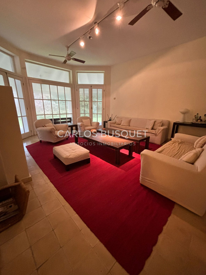 Casa ID.1086 - Casa en BARRIO PRIVADO!! ALQUILER ANUAL Y VENTA