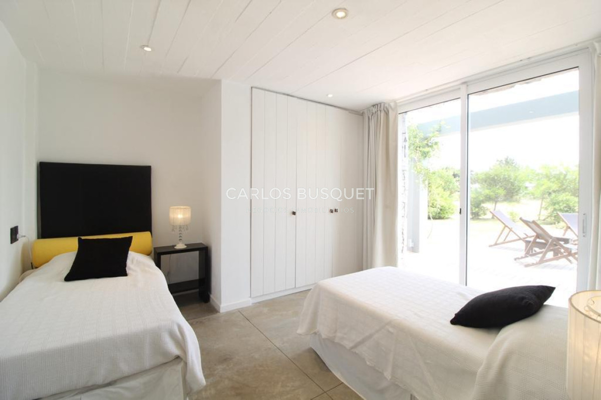 Casa ID.633 - CASA EN ALQUILER TEMPORAL, DE 4 DORMITORIOS, EN JOSE IGNACIO BARRIO PRIVADO