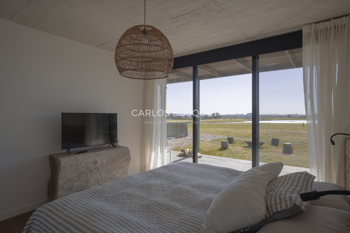 Casa ID.1088 - Hermosa casa en el Quijote- 3 dormitorios + dependencia de servicio con baño. DISPONIBLE EN ALQUILER ANUAL A PARTIR DE MARZO 2025