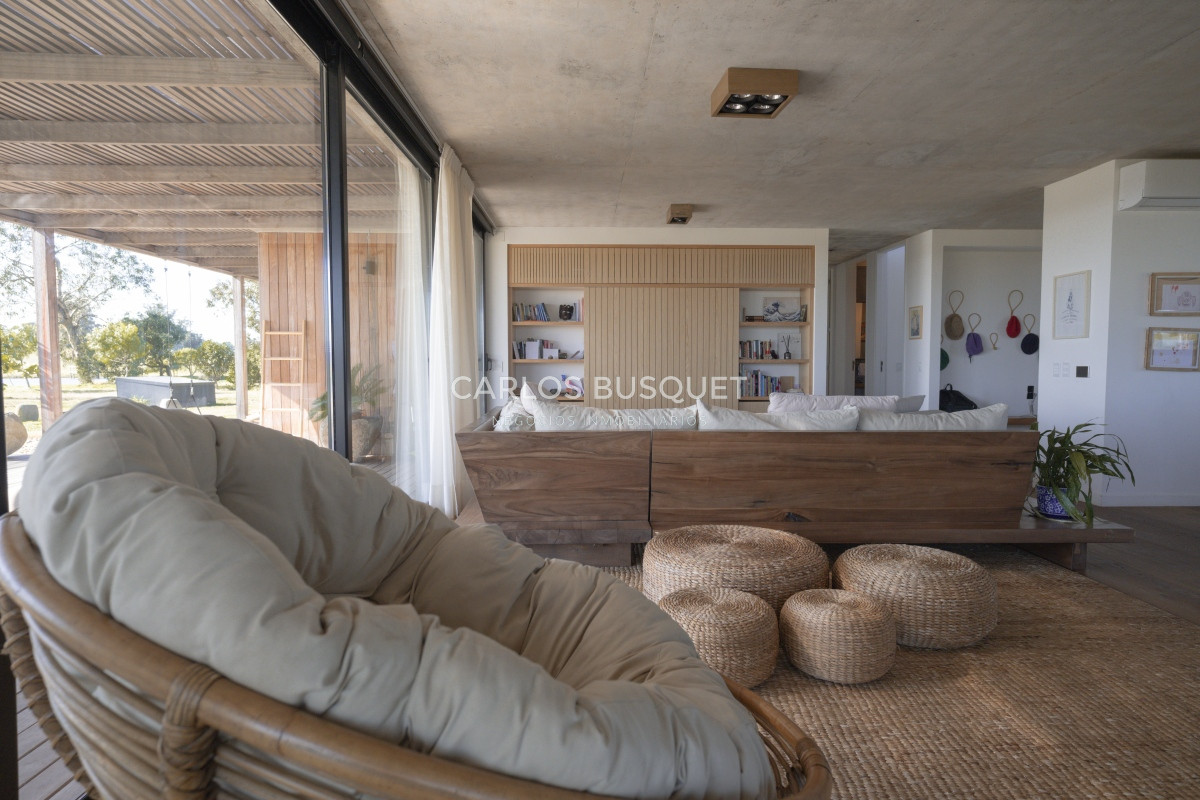 Casa ID.1088 - Hermosa casa en el Quijote- 3 dormitorios + dependencia de servicio con baño. DISPONIBLE EN ALQUILER ANUAL A PARTIR DE MARZO 2025