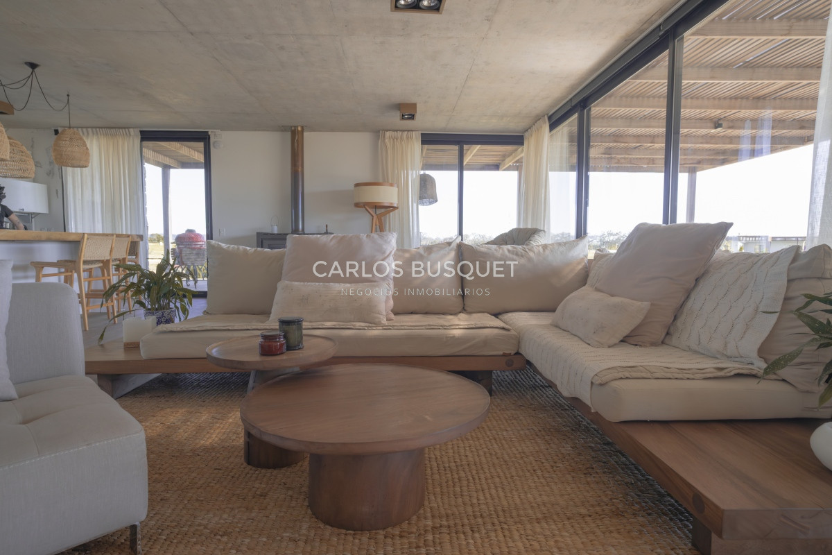 Casa ID.1088 - Hermosa casa en el Quijote- 3 dormitorios + dependencia de servicio con baño. DISPONIBLE EN ALQUILER ANUAL A PARTIR DE MARZO 2025