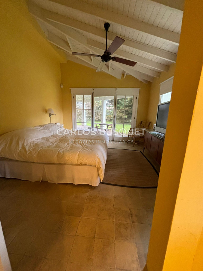Casa ID.1086 - Casa en BARRIO PRIVADO!! ALQUILER ANUAL Y VENTA