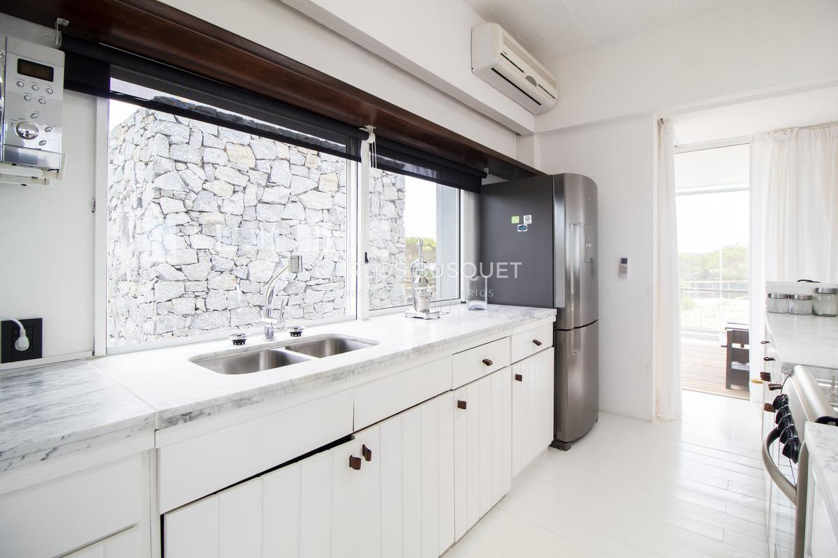 Casa ID.634 - Excelente Casa en Jose Ignacio en Alquiler Temporal en Barrio Privado