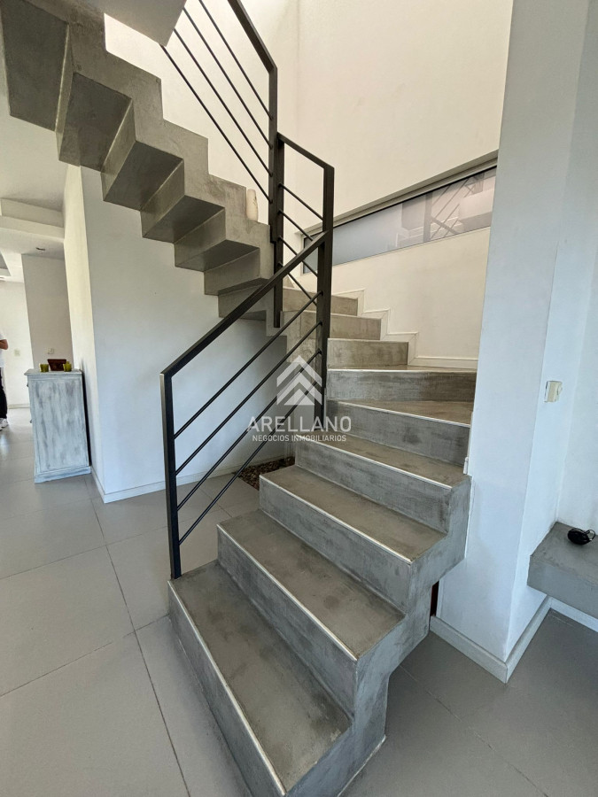 Casa ID.3469 - Venta casa 3 dormitorios Pinares  