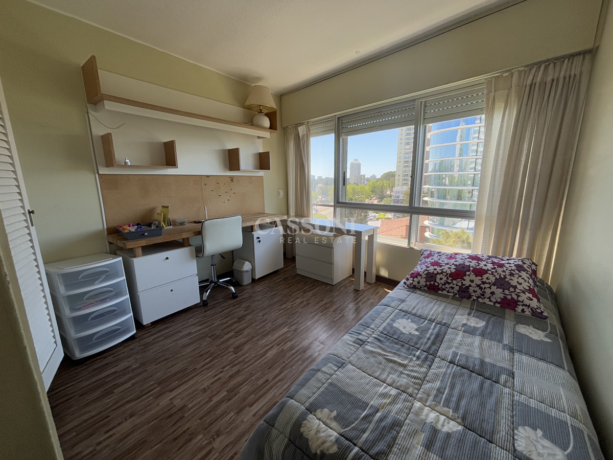 Apartamento ID.4665 - Apartamento en Zona Shopping - Punta del Este