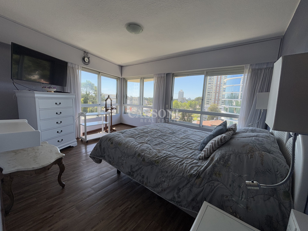 Apartamento ID.4665 - Apartamento en Zona Shopping - Punta del Este