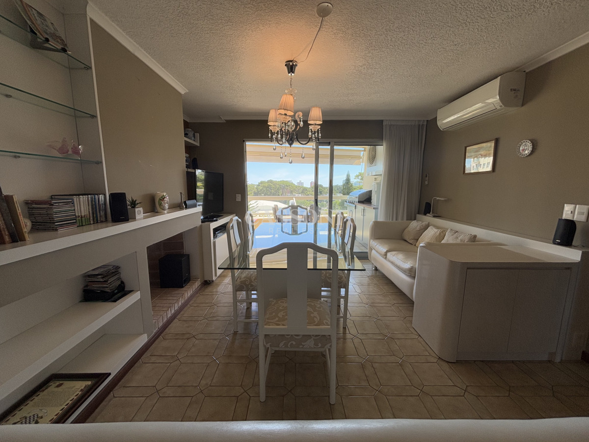 Apartamento ID.4665 - Apartamento en Zona Shopping - Punta del Este