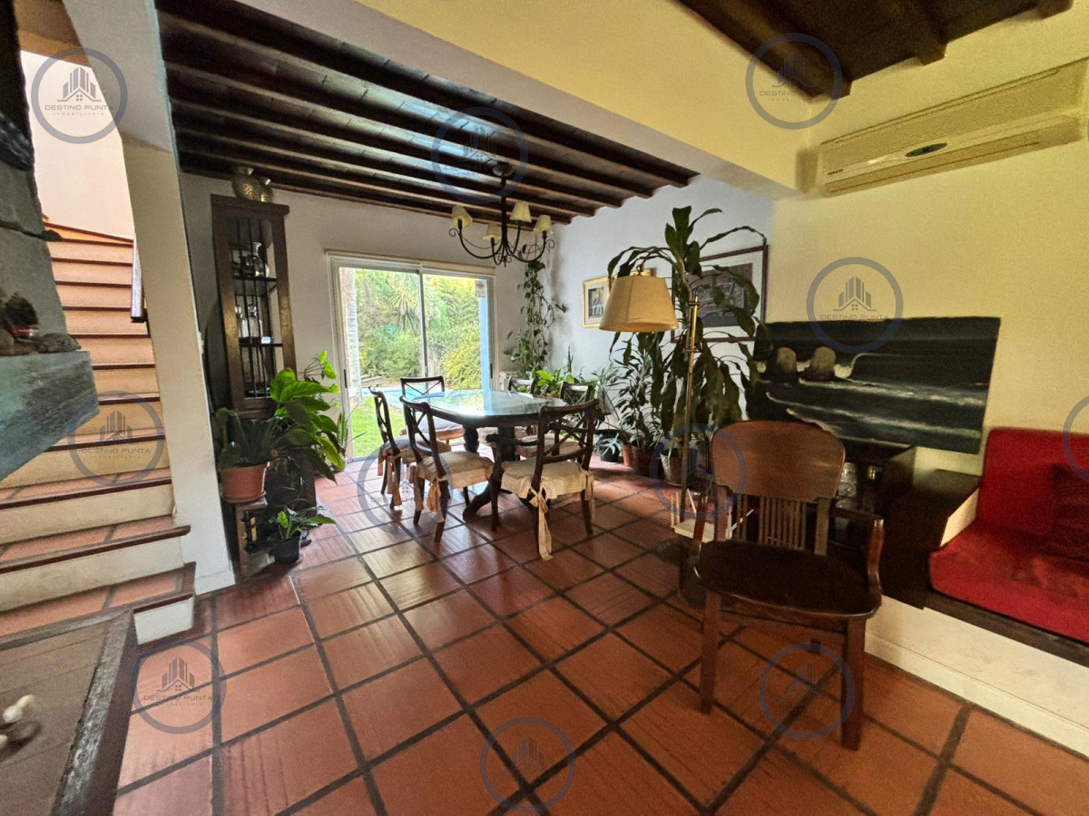 Casa ID.1992 - Hermosa casa en Montoya LA BARRA EN ALQUILER ANUAL al lado mar
