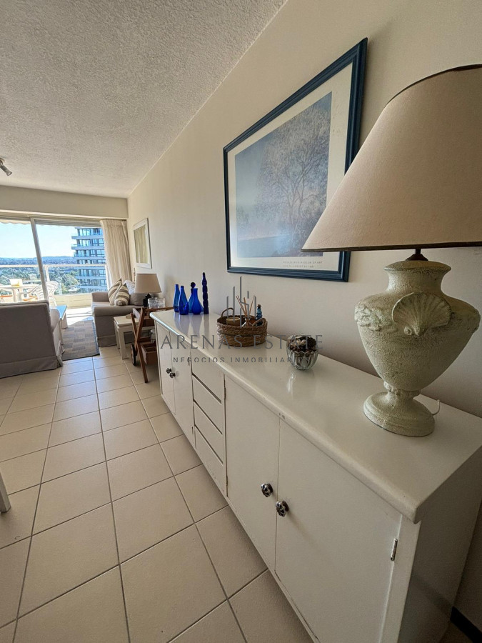 Apartamento ID.2668 - Amplio apartamento 2 dormitorios en Parquemar R 