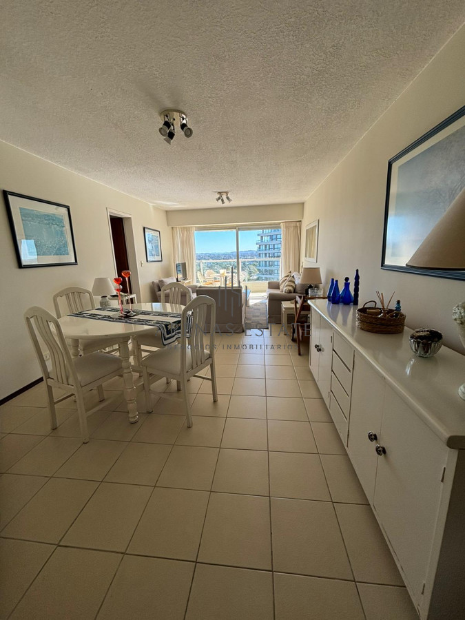 Apartamento ID.2668 - Amplio apartamento 2 dormitorios en Parquemar R 