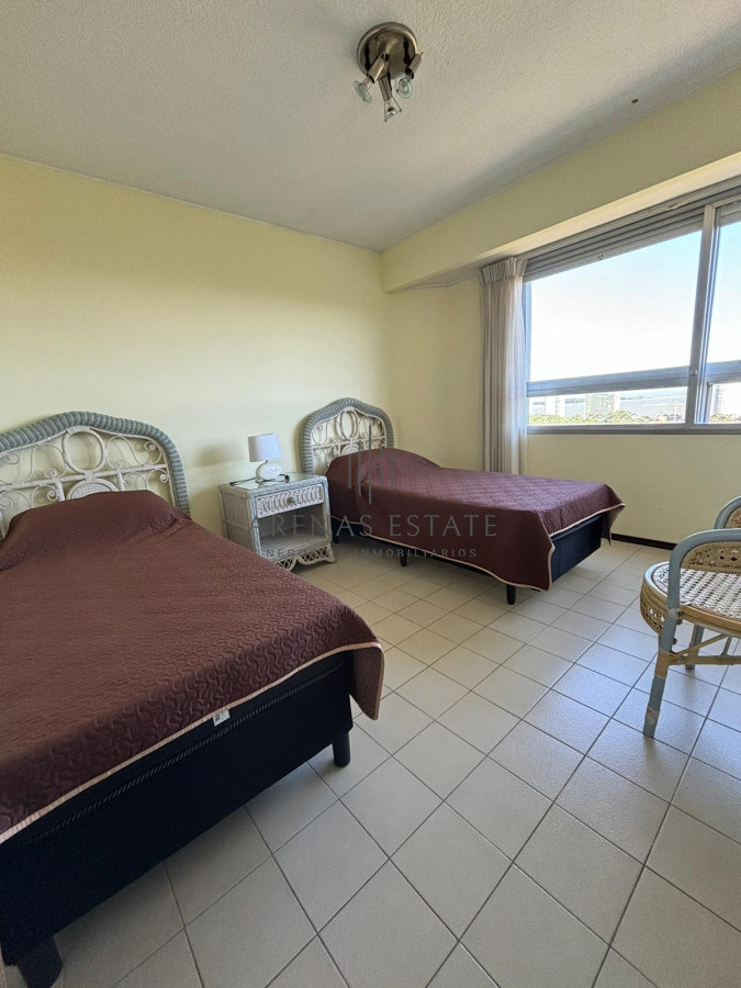 Apartamento ID.2668 - Amplio apartamento 2 dormitorios en Parquemar R 