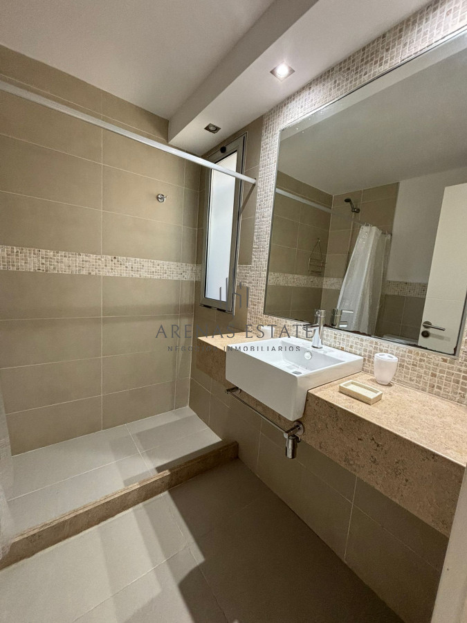 Casa ID.2917 - Casa en Pinares !! ALQUILER ANUAL Y VENTA CON PISCINA, ESTUFA A LEÑA Y LOSA RADIANTE
