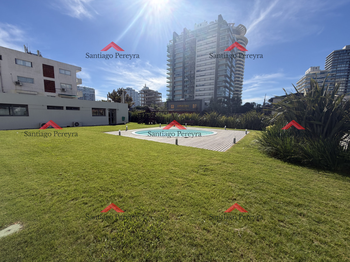 Apartamento ID.17093 - Apartamento de 3 dormitorios en venta, Punta del Este
