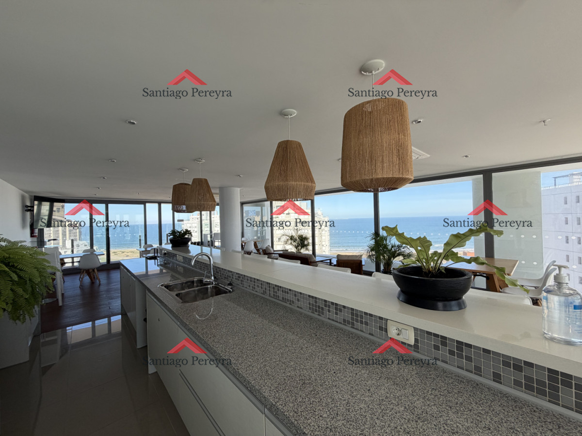 Apartamento ID.17093 - Apartamento de 3 dormitorios en venta, Punta del Este