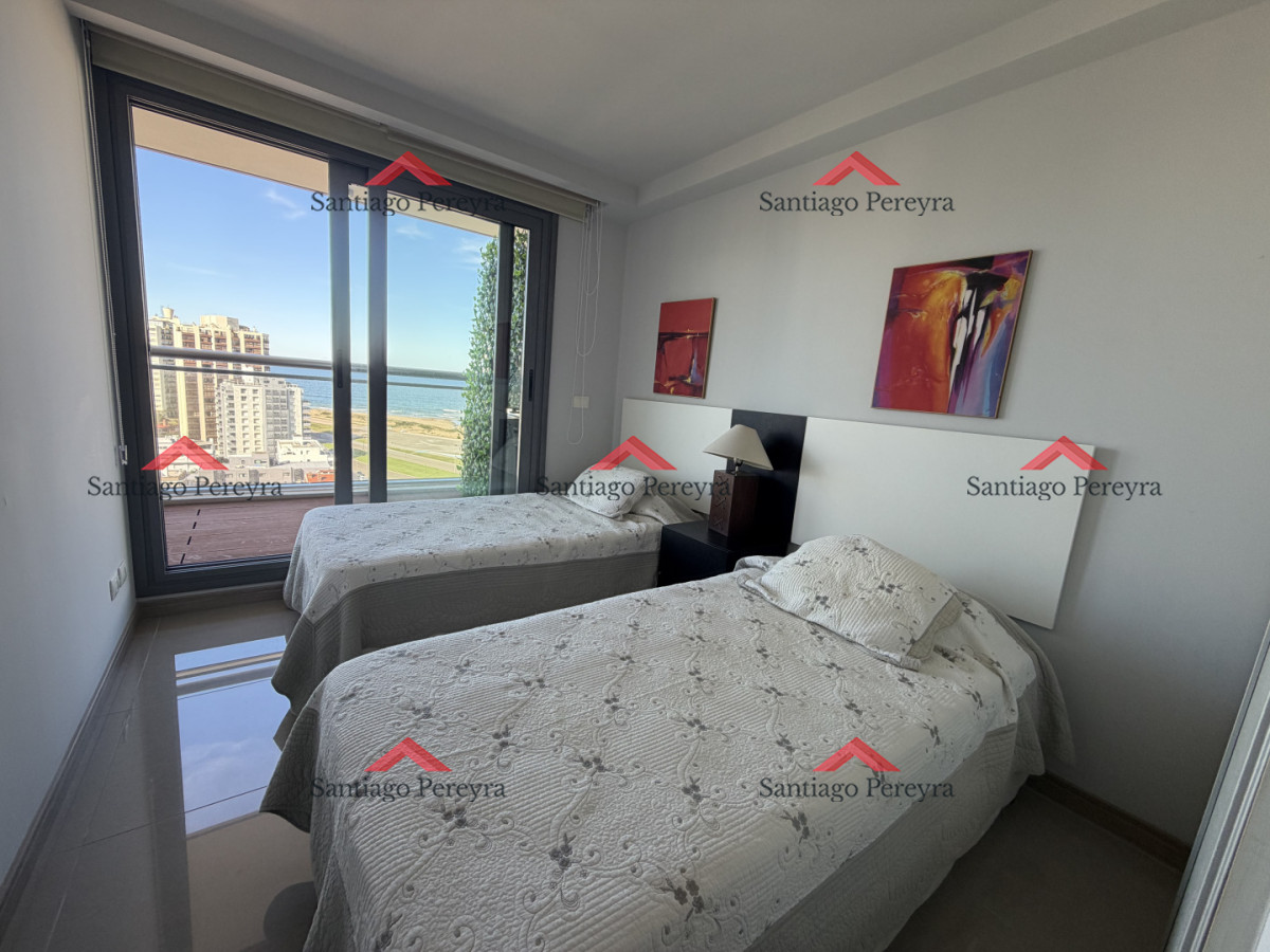 Apartamento ID.17093 - Apartamento de 3 dormitorios en venta, Punta del Este