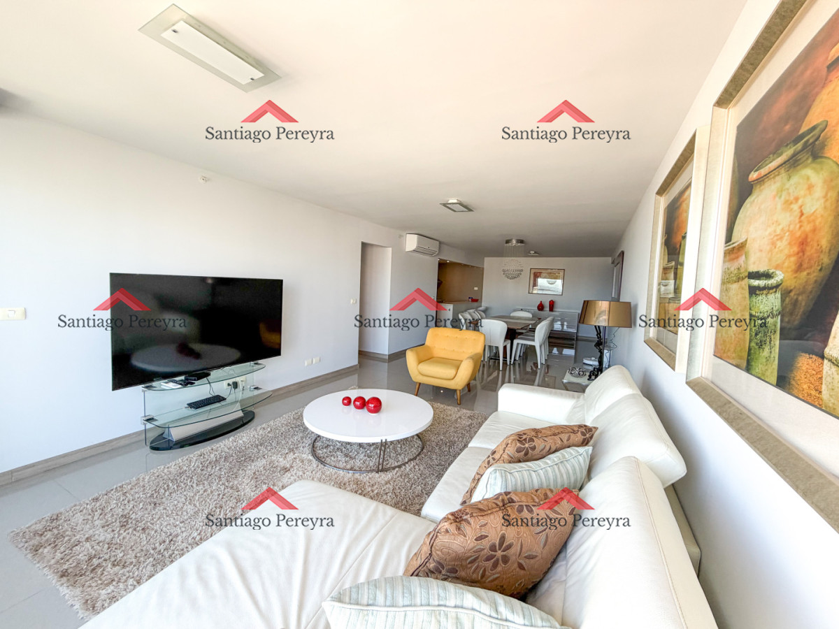 Apartamento ID.17093 - Apartamento de 3 dormitorios en venta, Punta del Este