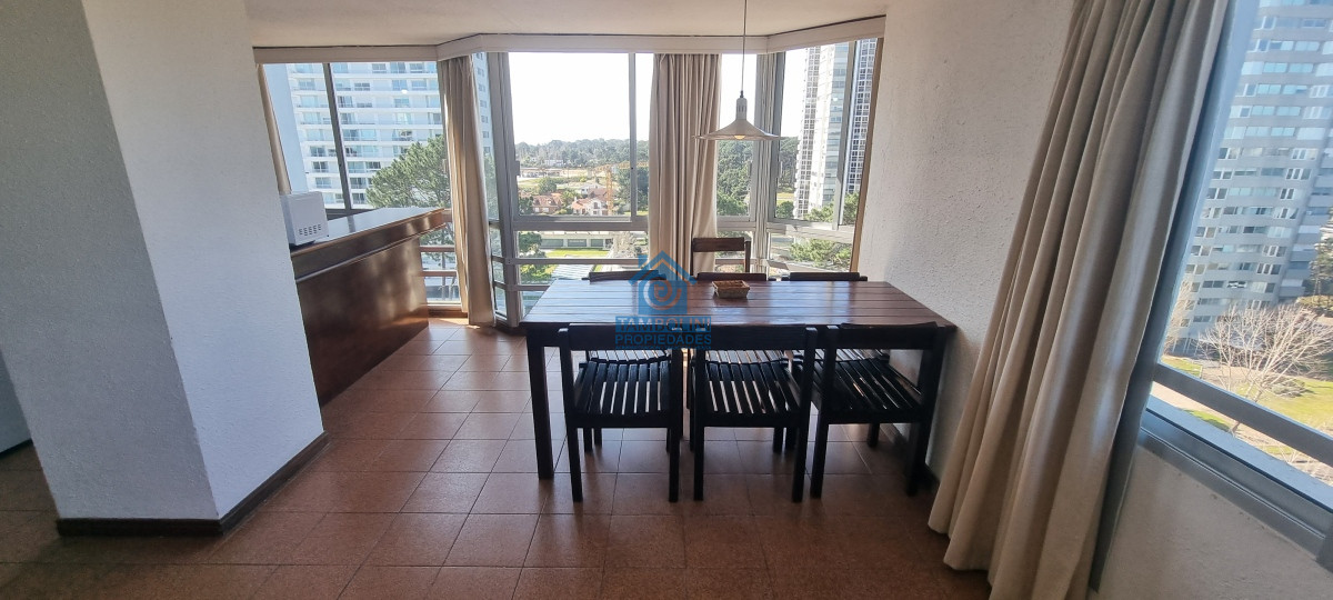 Apartamento ID.528 - Amplio apartamento hermosas vistas 