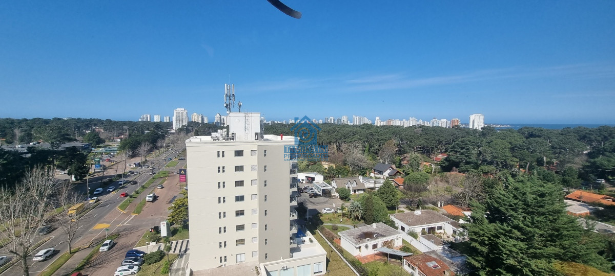 Apartamento ID.528 - Amplio apartamento hermosas vistas 