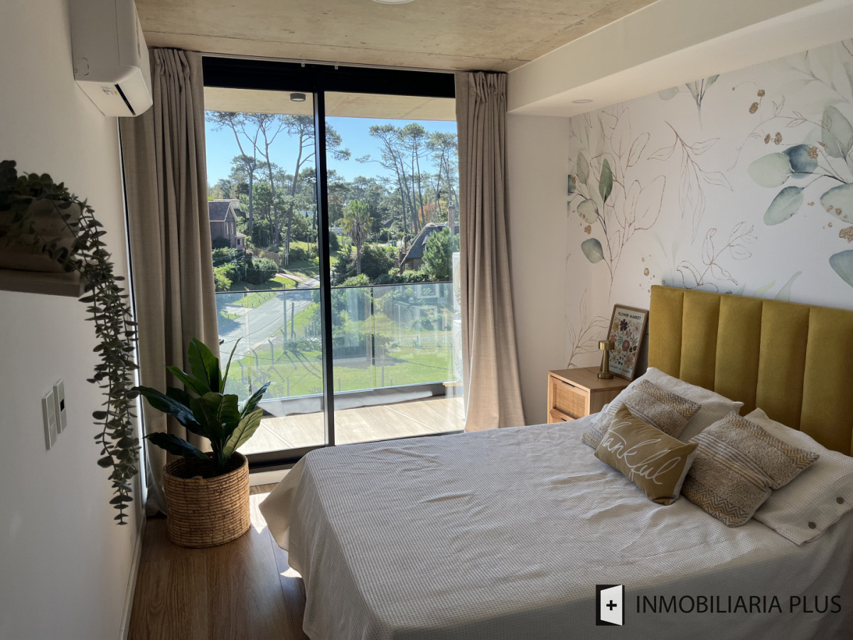 Apartamento ID.1687 - Alquiler anual de Apartamento de 2 dormitorios con vista al Mar en Playa Mansa
