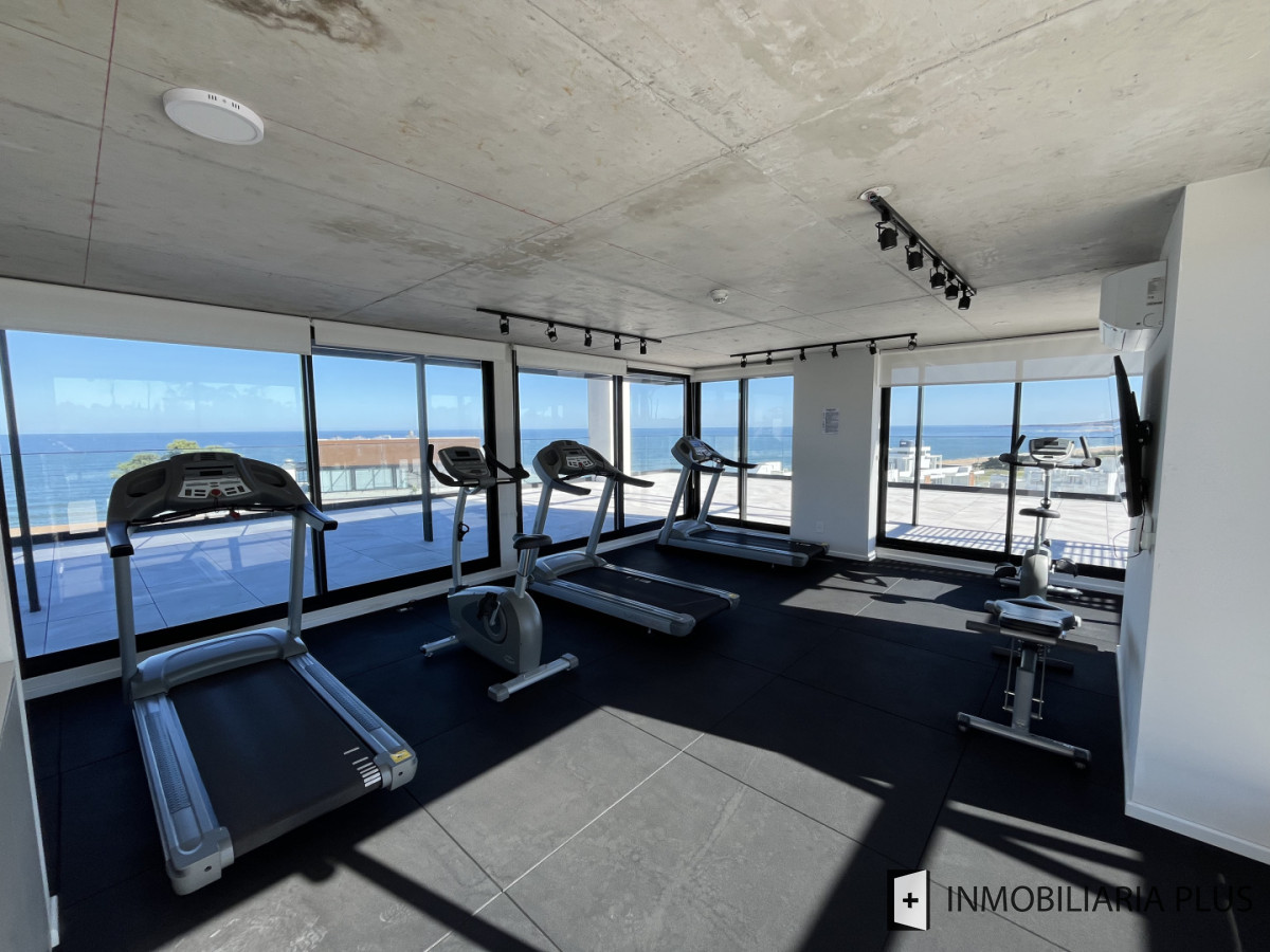 Apartamento ID.1687 - Alquiler anual de Apartamento de 2 dormitorios con vista al Mar en Playa Mansa