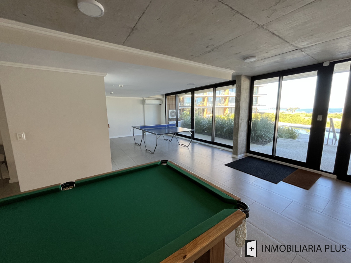 Apartamento ID.1687 - Alquiler anual de Apartamento de 2 dormitorios con vista al Mar en Playa Mansa