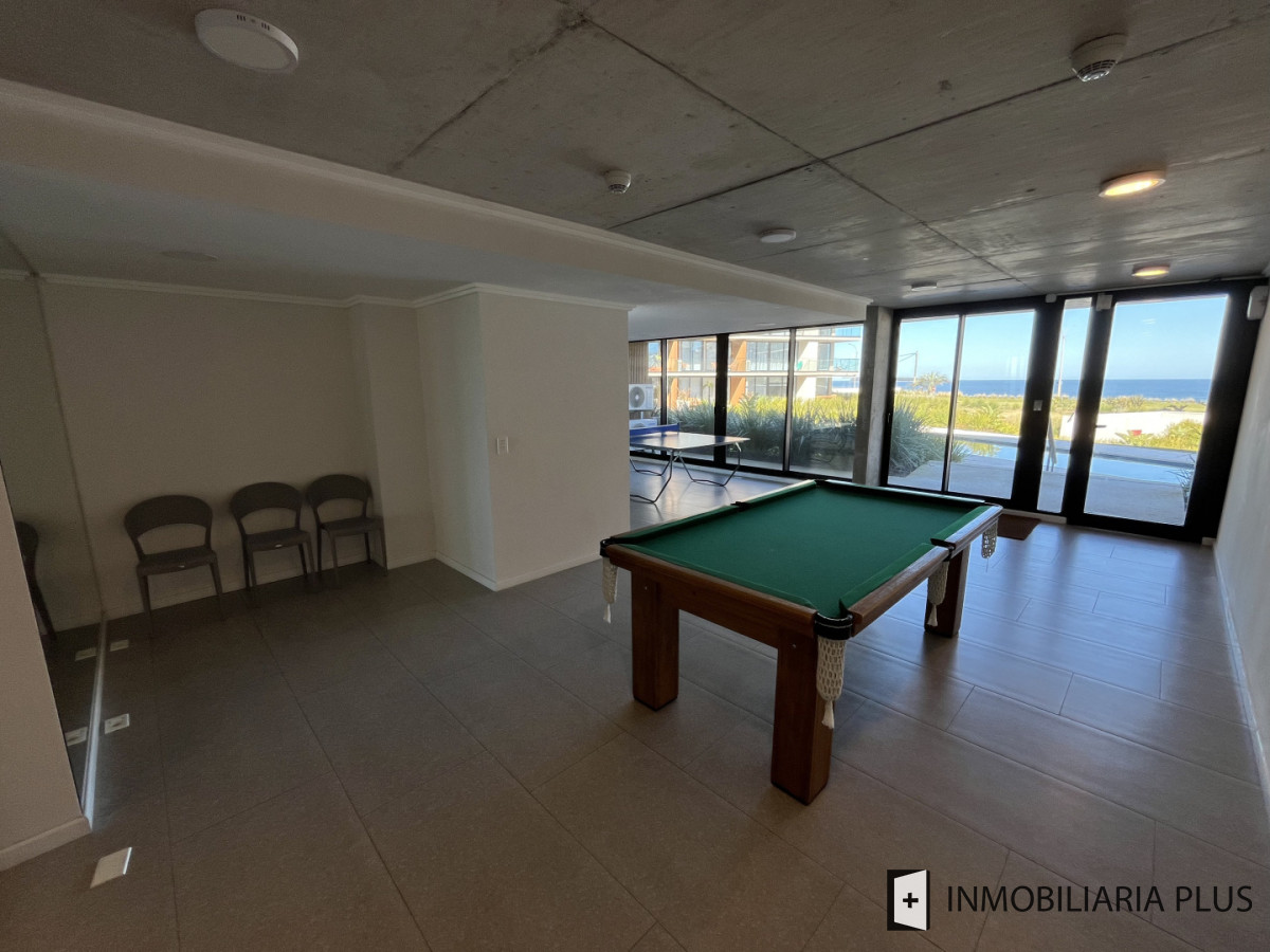 Apartamento ID.1687 - Alquiler anual de Apartamento de 2 dormitorios con vista al Mar en Playa Mansa