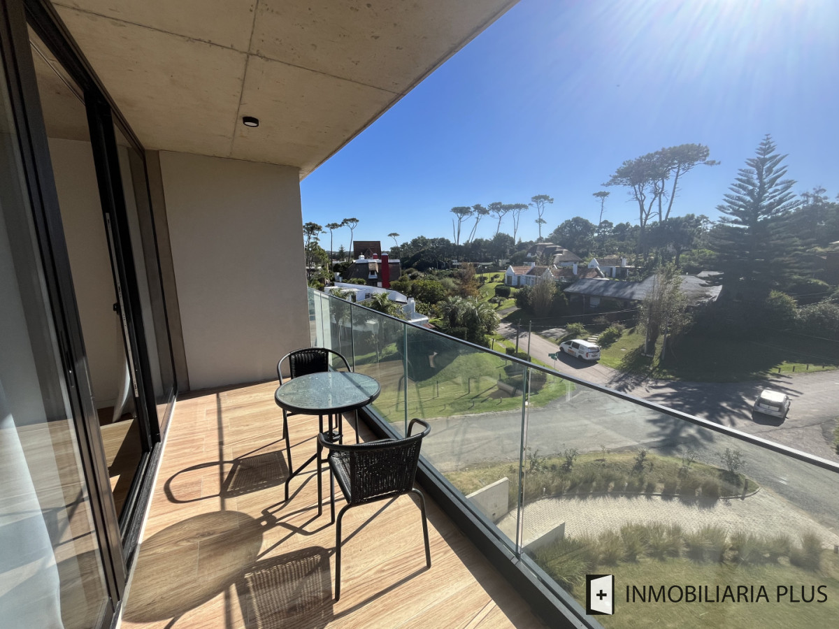 Apartamento ID.1687 - Alquiler anual de Apartamento de 2 dormitorios con vista al Mar en Playa Mansa