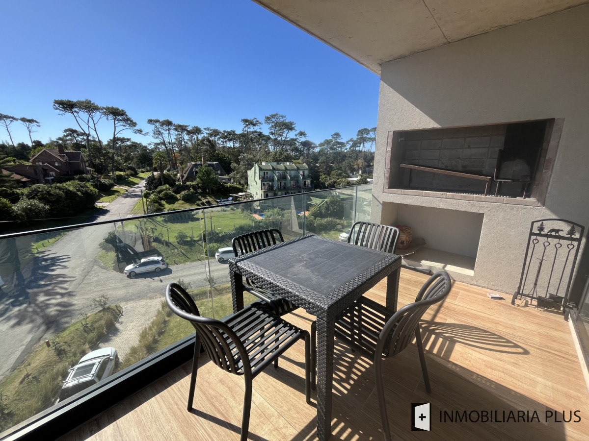 Apartamento ID.1687 - Alquiler anual de Apartamento de 2 dormitorios con vista al Mar en Playa Mansa