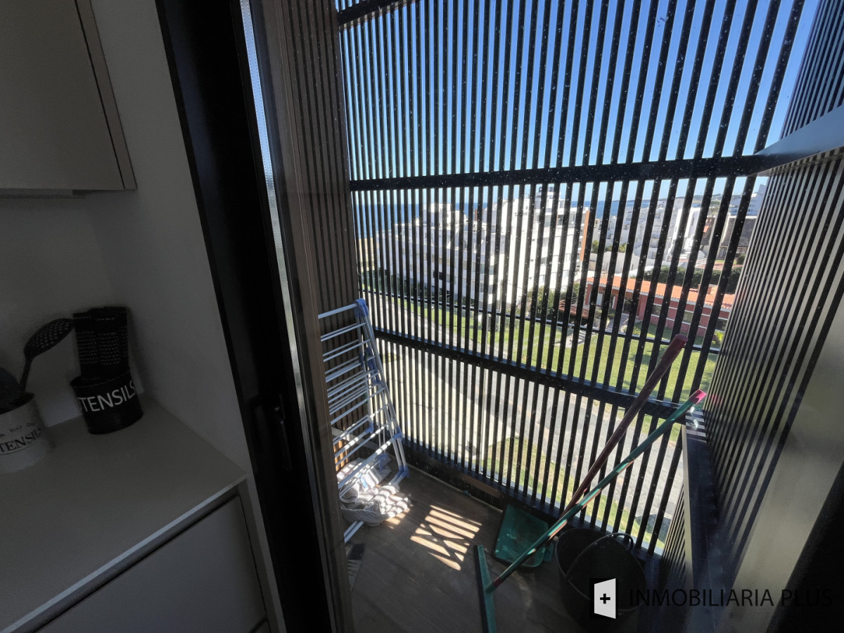 Apartamento ID.1687 - Alquiler anual de Apartamento de 2 dormitorios con vista al Mar en Playa Mansa