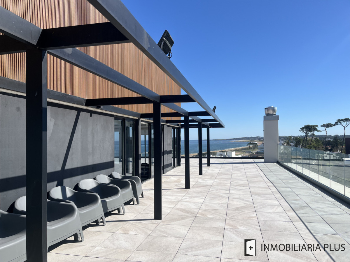 Apartamento ID.1687 - Alquiler anual de Apartamento de 2 dormitorios con vista al Mar en Playa Mansa