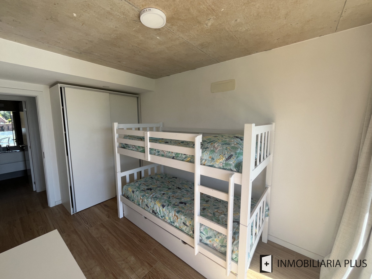 Apartamento ID.1687 - Alquiler anual de Apartamento de 2 dormitorios con vista al Mar en Playa Mansa