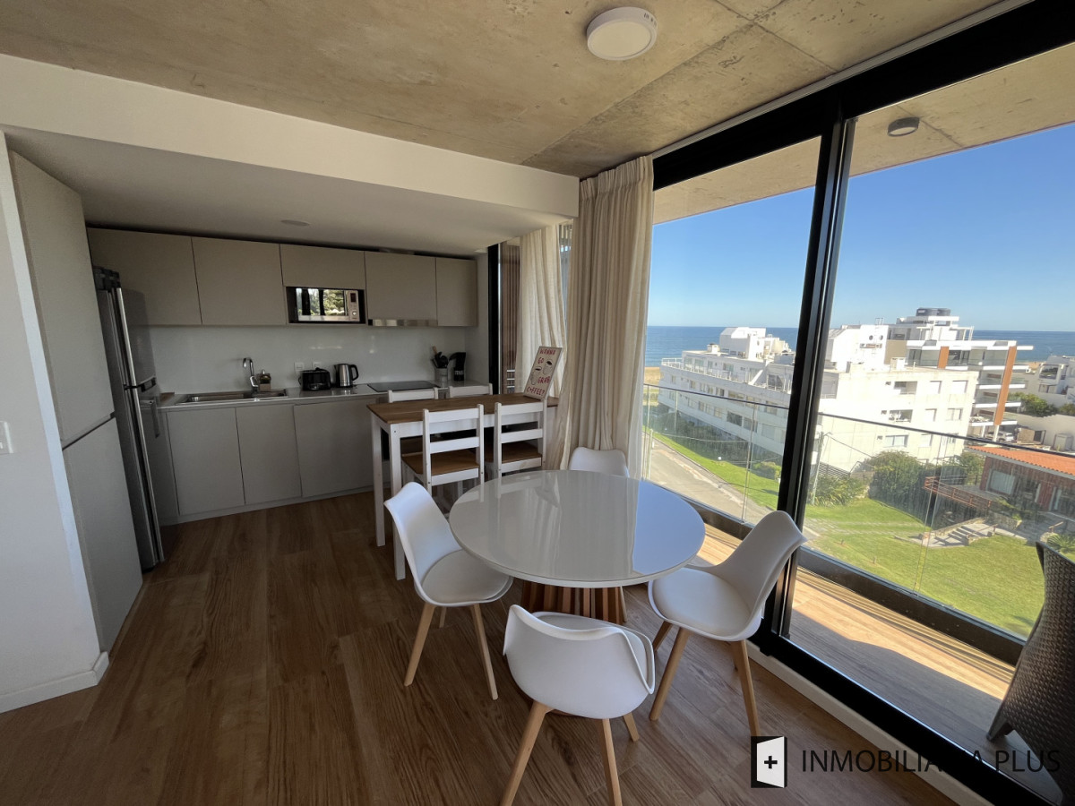 Apartamento ID.1687 - Alquiler anual de Apartamento de 2 dormitorios con vista al Mar en Playa Mansa