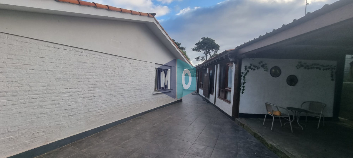 Casa ID.738 - Alquiler anual casa 4 dormitorios Pinares 
