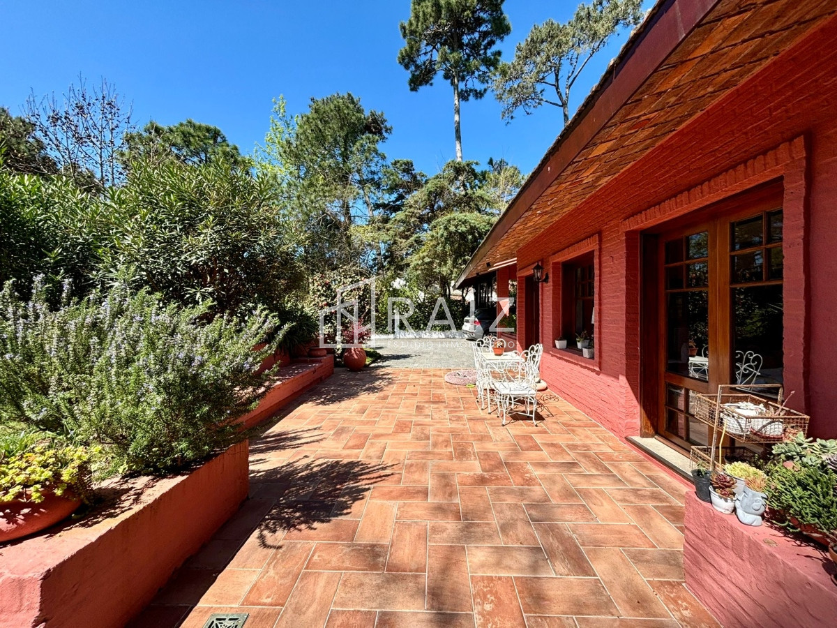 Casa ID.12167 - VENTA CASA 5 DORMITORIOS SAN RAFAEL