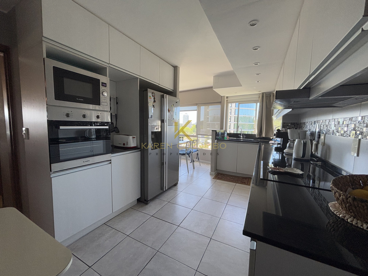 Apartamento ID.21095304 - Apartamento en Shopping - Punta del Este