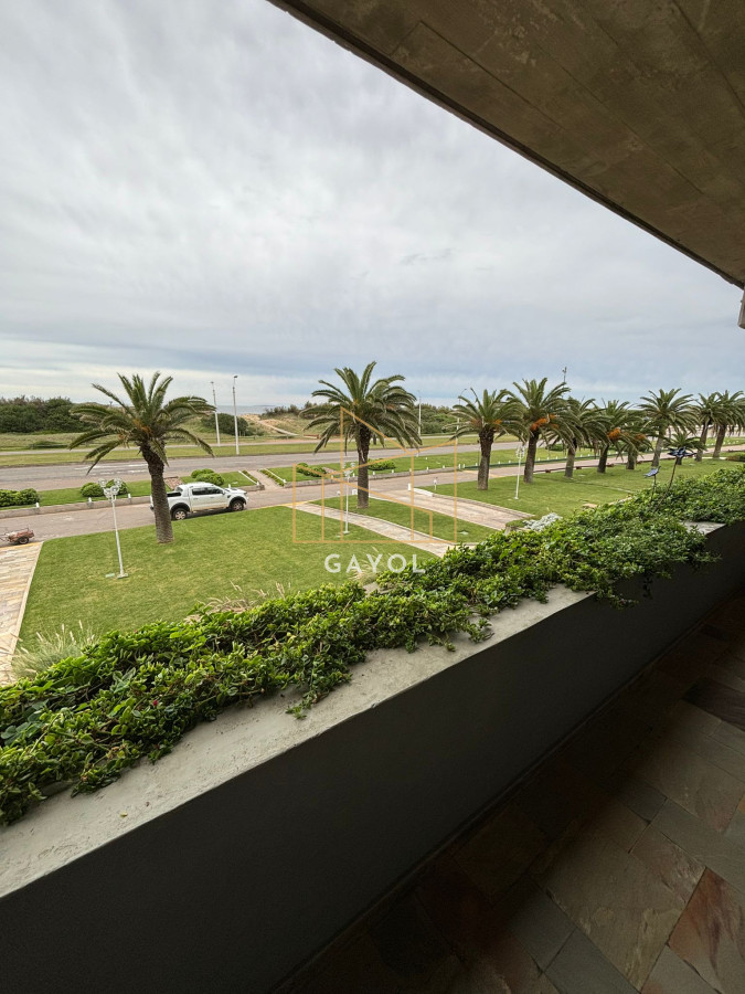 Apartamento ID.583 - Apartamento en Primera Linea en LA BRAVA