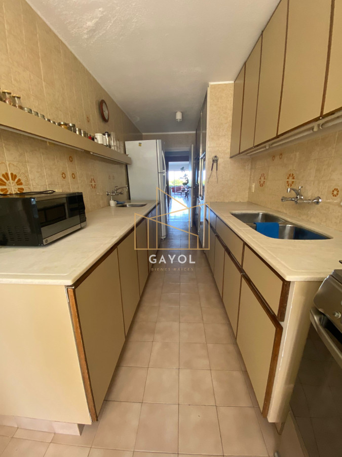 Apartamento ID.583 - Apartamento en Primera Linea en LA BRAVA