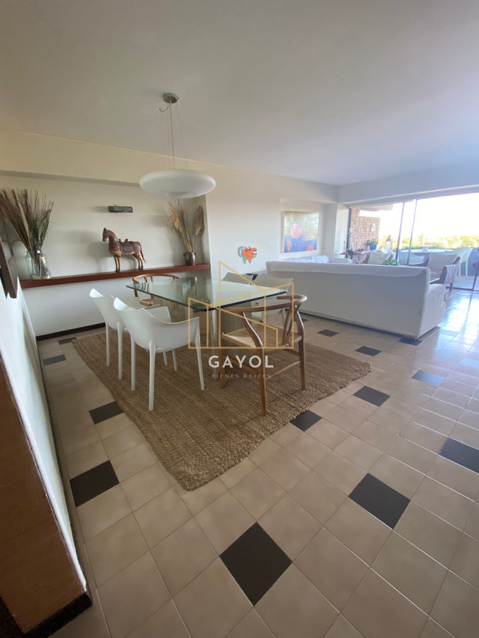 Apartamento ID.583 - Apartamento en Primera Linea en LA BRAVA